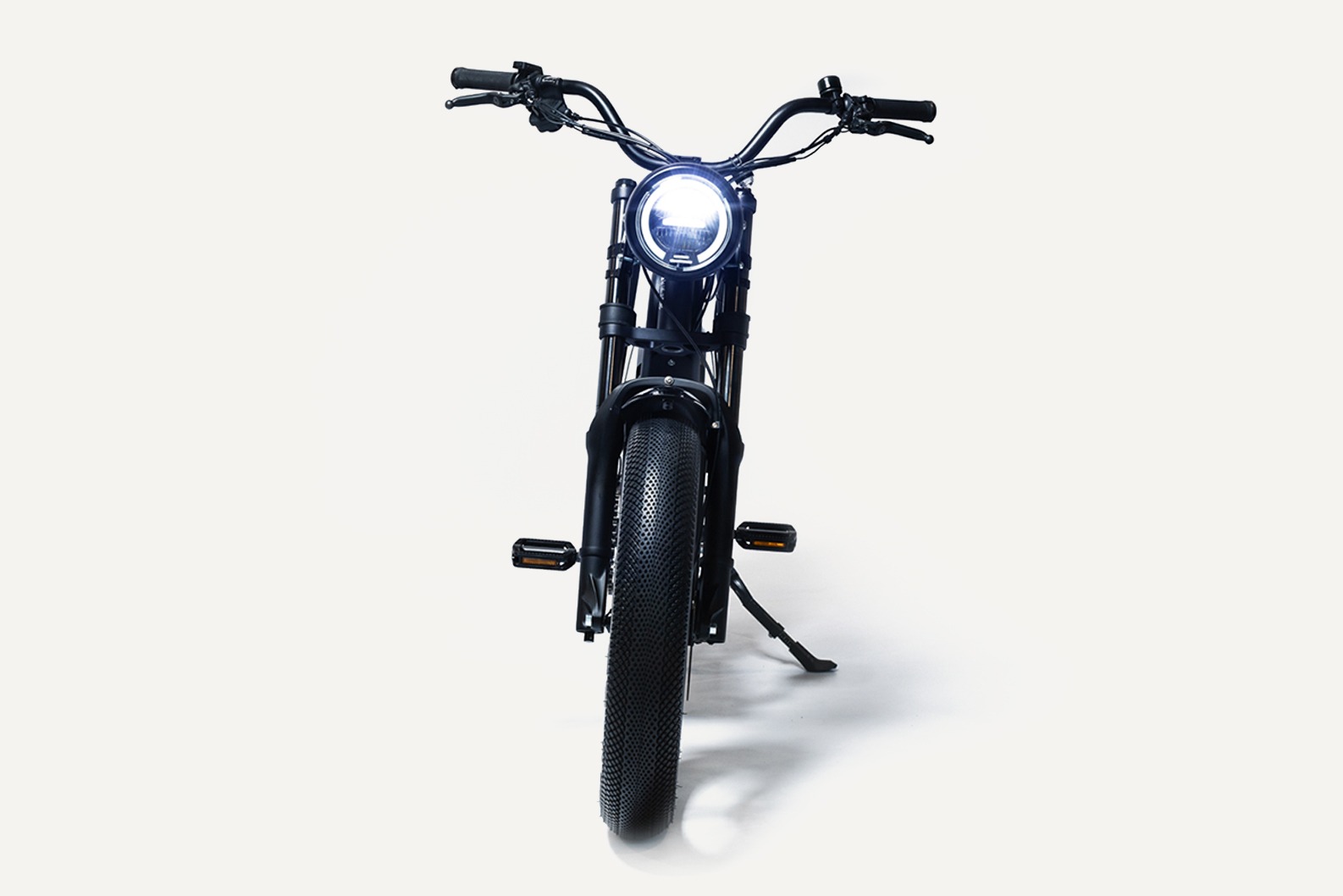 Modèle R+